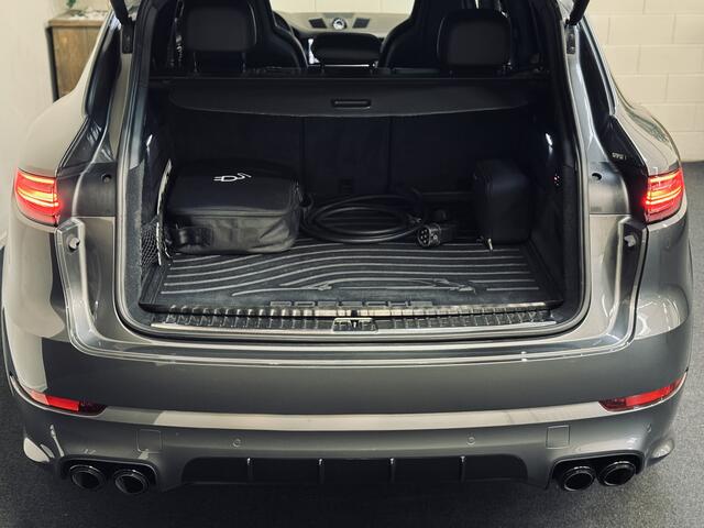 Porsche CAYENNE 3.0 E-Hybrid | Uniek! | SportDesign | Panorama