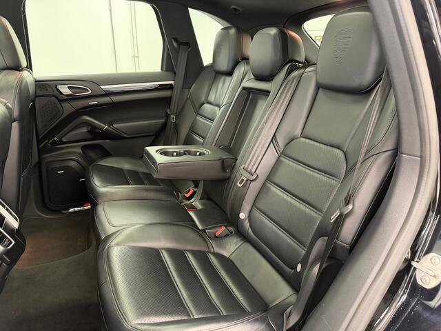 Porsche CAYENNE 3.0 S E-Hybrid Platinum Edition | Dealer ond. | Org. NL | Apple Carplay | Trekhaak |
