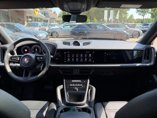 Porsche CAYENNE Coupé 3.0 E-Hybrid / SOH 91,4% / Trekhaak / Panoramadak / 360Camera / Head-up / Passenger Display / Keyless / Sportdesign+Chrono / 22'' / Keyless / Laser LED / Sportuitlaat / Bose / Stoelventilatie+Verwarmd