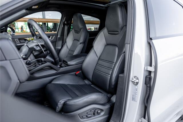 Porsche CAYENNE Coupé 3.0 S E-Hybrid - Origineel NL | Panorama | Passenger Display | Achterasbesturing | Stoelkoeling