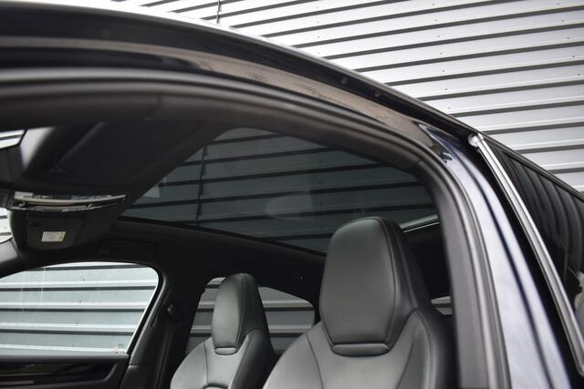 Porsche CAYENNE Coupé 3.0 E-Hybrid 462pk Sport Chrono | Pano | 360 Camera | 21'' Wielen | Luchtvering | Stuurverwarming | Stoel + Achterbankverwarming | LED Achterlichten donker |