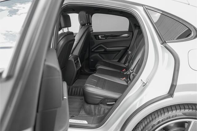 Porsche CAYENNE Coupé 3.0 E-Hybrid Sport Design Pano ACC 4WS Trekhaak 22"