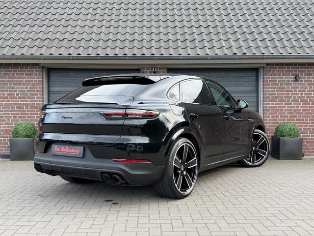 Porsche CAYENNE E-HYBRID PLATINUM EDITION LUCHTVERING 22 INCH 3D-VIEW