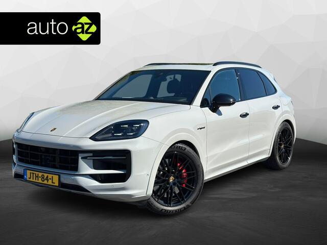 Porsche CAYENNE 3.0 S E-Hybrid Black Edition | Sport Chrono | Luchtvering | Trekhaak | Pano | Passenger Display | 21"
