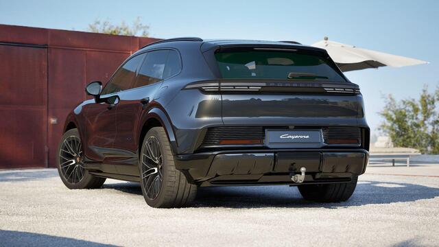 Porsche CAYENNE Electric , Burmester, SportDesign, pano, 4W-best., tr.haak, luchtv., memory, HUD, ACC, privacy