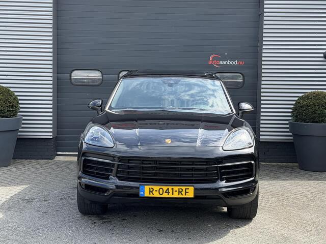 Porsche CAYENNE 3.0 E-Hybrid Sport Chrono | Panoramadak | Camera | Bose | Elektrische Trekhaak | Elektrische Achterklep |