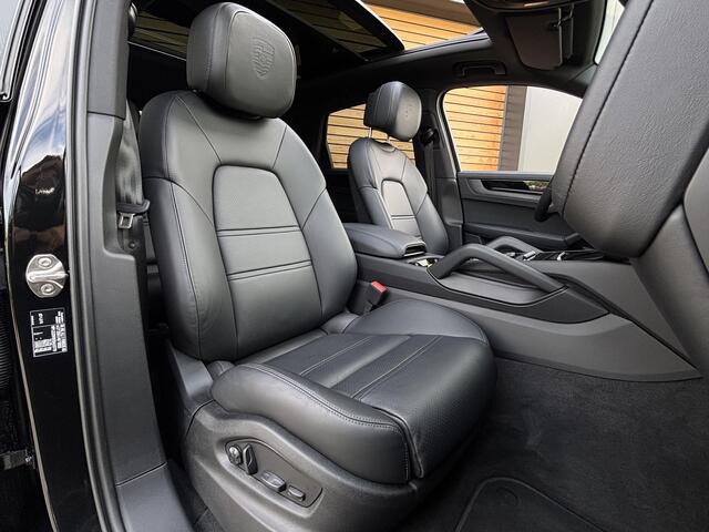 Porsche CAYENNE 3.0 E-Hybrid Black Edition SPORT-CHRONO|PANO|HEAD-UP|BOSE|SOFTCLOSE
