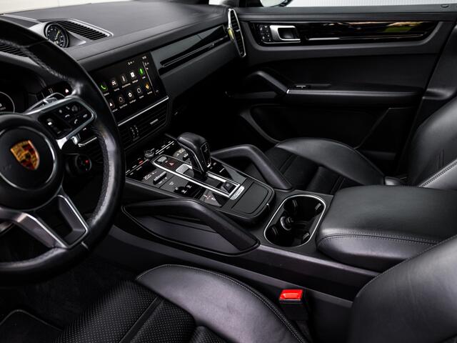 Porsche CAYENNE Coupé 3.0 E-Hybrid Pano Trekhaak 1e eig. NAP