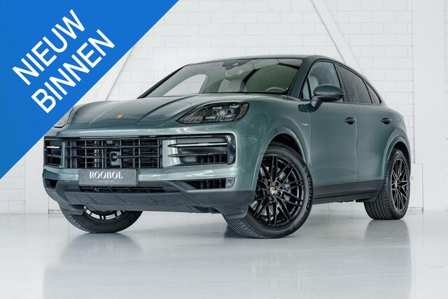 Porsche CAYENNE Coupé E-Hybrid l PTS Malachite Green l Porsche Exclusive interieur