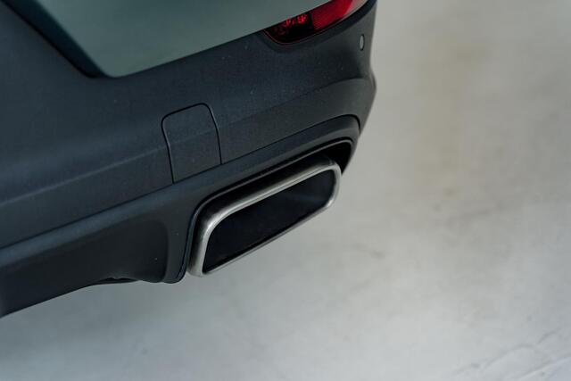 Porsche CAYENNE Coupé E-Hybrid l PTS Malachite Green l Porsche Exclusive interieur