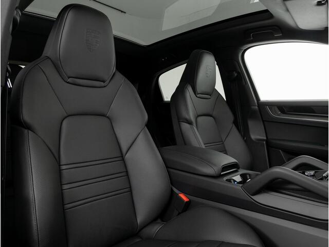 Porsche CAYENNE Coupé E-Hybrid Black Edition