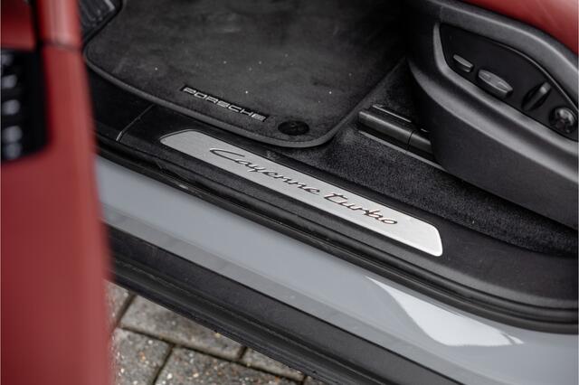 Porsche CAYENNE 4.0 Turbo E-Hybrid - Sport Chrono + | Panorama | Bose | Stoelkoeling | Luchtvering