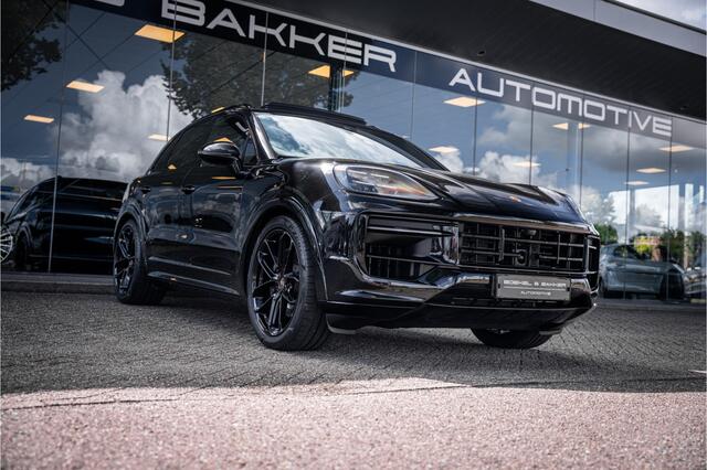 Porsche CAYENNE 3.0 S E-Hybrid (519pk) ** Panodak ** InnoDrive ** Trekhaak ** HUD ** PDLS+ ** 4-wielsturing ** BOSE ** Surround View