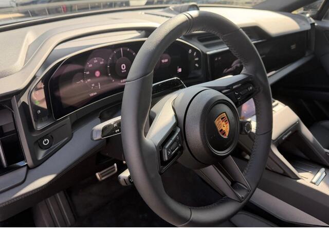 Porsche CAYENNE Coupe Electric 113 kWh ** Sport Design ** Sport Chrono ** BOSE ** PASM ** Panodak