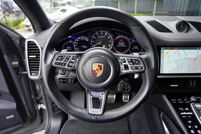 Porsche CAYENNE 4.0 Turbo S E-Hybrid / Keramische Remmen / Sport Chrono