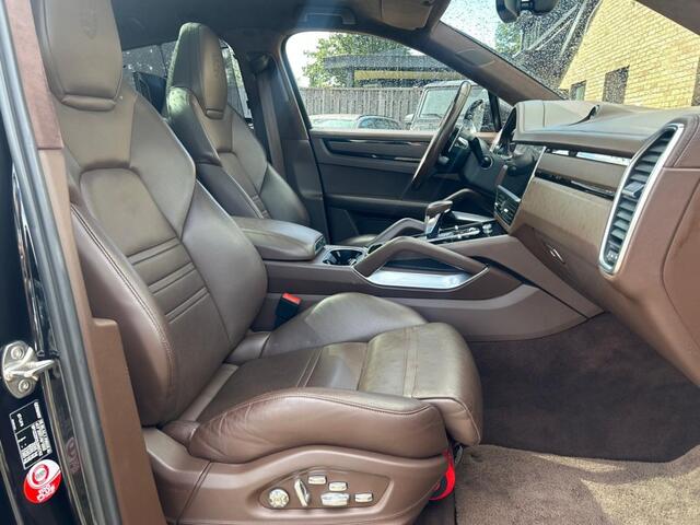 Porsche CAYENNE 4.0 TURBO S E-HYBRID, Burmester, Pano, Nachtzicht