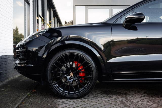 Porsche CAYENNE Coupé 3.0 E-Hybrid Black Sport Design Orig. NL - Soft Close - Bose