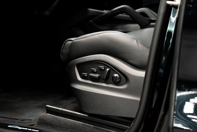 Porsche CAYENNE Coupé 3.0 E-Hybrid Black Edition *BOSE / Panorama / Sport-Chrono / HUD / Keyless / Soft-close*