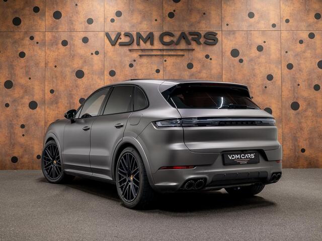 Porsche CAYENNE 4.0 Turbo E-Hybrid | PCCB | Carbon | Burmester | Massage | PDCC | InnoDrive |