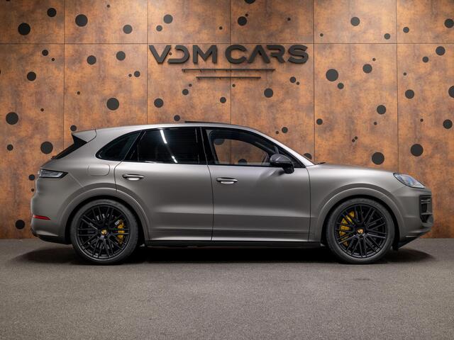 Porsche CAYENNE 4.0 Turbo E-Hybrid | PCCB | Carbon | Burmester | Massage | PDCC | InnoDrive |