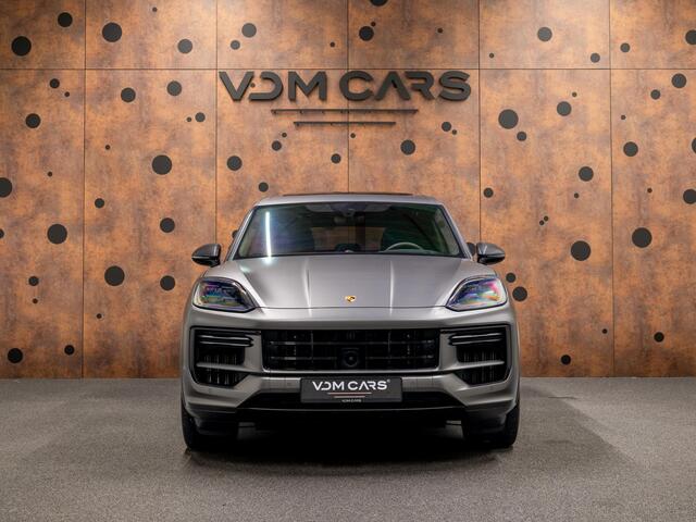 Porsche CAYENNE 4.0 Turbo E-Hybrid | PCCB | Carbon | Burmester | Massage | PDCC | InnoDrive |
