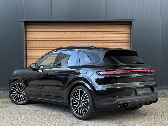 Porsche CAYENNE 3.0 E-Hybrid Black Edition MASSAGE|PASSENGER-DISPLAY|SPORTUITLAAT|TREKHAAK|PANO|BOSE