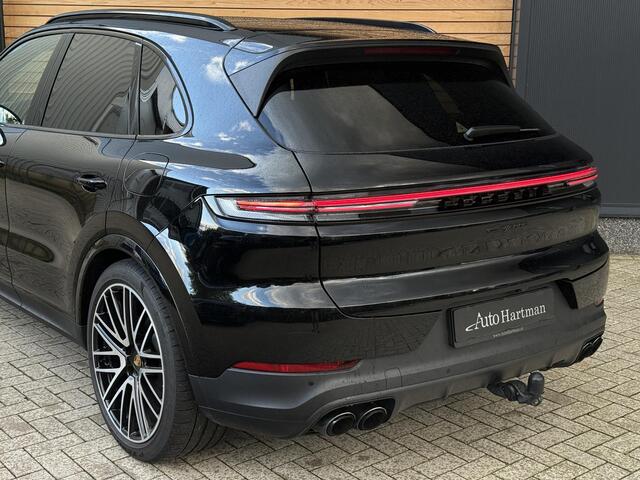 Porsche CAYENNE 3.0 E-Hybrid Black Edition MASSAGE|PASSENGER-DISPLAY|SPORTUITLAAT|TREKHAAK|PANO|BOSE