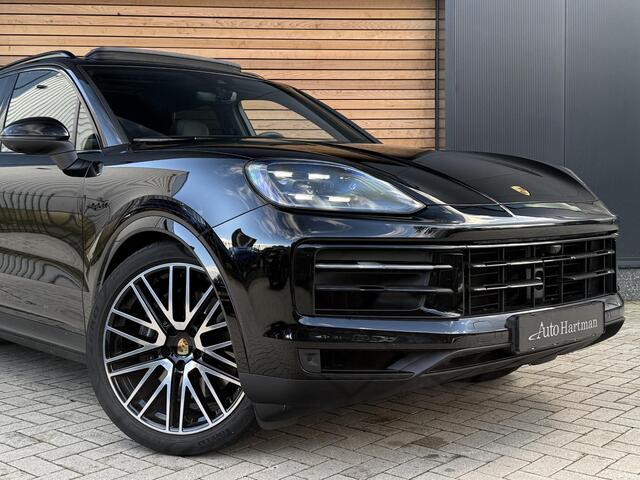 Porsche CAYENNE 3.0 E-Hybrid Black Edition MASSAGE|PASSENGER-DISPLAY|SPORTUITLAAT|TREKHAAK|PANO|BOSE