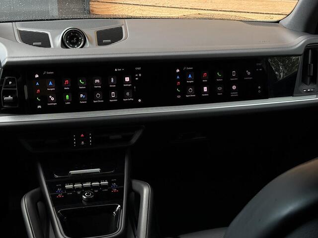 Porsche CAYENNE 3.0 E-Hybrid Black Edition MASSAGE|PASSENGER-DISPLAY|SPORTUITLAAT|TREKHAAK|PANO|BOSE