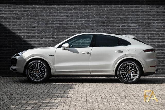 Porsche CAYENNE Coupé 3.0 E-Hybrid