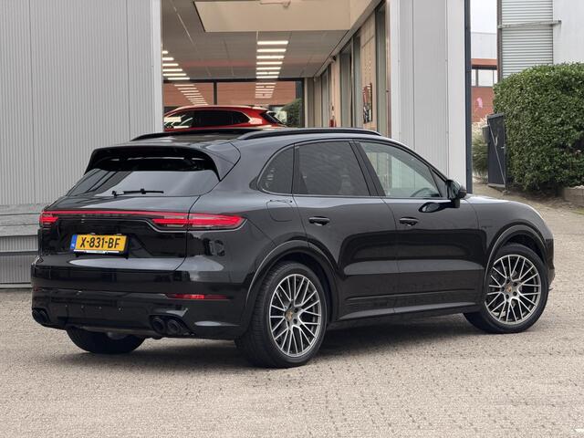 Porsche CAYENNE 3.0 E-Hybrid Platinum Edition | Sport Uitlaat/Adapt.Cruise/Luchtvering/Head-Up/BTW – foto 2