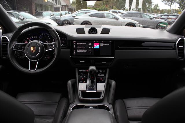 Porsche CAYENNE Coupé 3.0 E-Hybrid / Trekhaak / Panoramadak / 360Camera / Keyless / 21'' / Softclose / Luchtvering / Bose / Sportdesign+Chrono / Stoel+Stuurverwarming / Dodehoek / DAB / ACC – foto 2