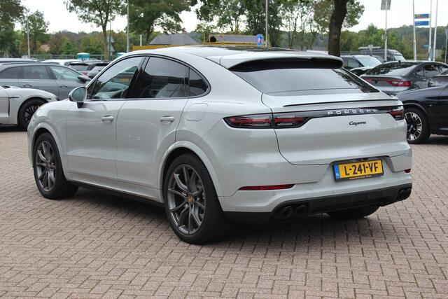 Porsche CAYENNE Coupé 3.0 E-Hybrid / Trekhaak / Panoramadak / 360Camera / Keyless / 21'' / Softclose / Luchtvering / Bose / Sportdesign+Chrono / Stoel+Stuurverwarming / Dodehoek / DAB / ACC – foto 3