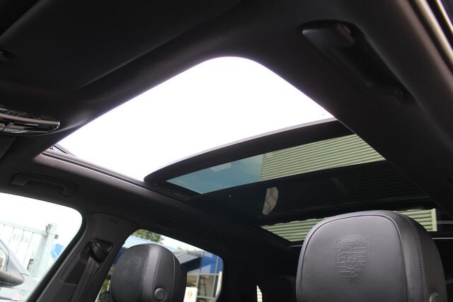 Porsche CAYENNE 3.0 E-Hybrid | Fiscaal €101.261,- | BTW | Panoramadak | Leder | BOSE – foto 9