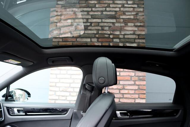 Porsche CAYENNE Coupé 3.0 Aut8 | Luchtvering | Panoramadak | BOSE | Trekhaak | Leder | Memory | Stoelverwarming V+A | PDLS | Sport-Chrono-pakket | Soft-Close | Verwarmd Stuurwiel | – foto 4