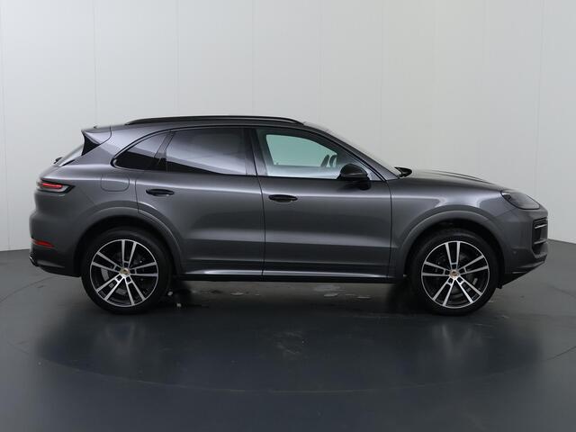 Porsche CAYENNE 3.0 E-Hybrid | Luchtvering | Sport-Uitlaat | Trekhaak | Sport-Design-Zwart | GT-Sportstuur | Panormadak | Stoelverwarming/Ventilatie | Surround View | SoftClose | HUD | 18-Wegs en Memory | SportChrono | Adaptieve Cruise Control | Matrix-LED | – foto 6