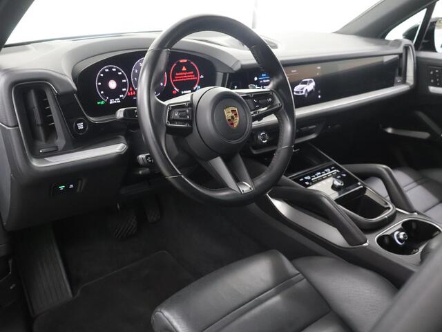 Porsche CAYENNE 3.0 E-Hybrid | Luchtvering | Sport-Uitlaat | Trekhaak | Sport-Design-Zwart | GT-Sportstuur | Panormadak | Stoelverwarming/Ventilatie | Surround View | SoftClose | HUD | 18-Wegs en Memory | SportChrono | Adaptieve Cruise Control | Matrix-LED | – foto 7