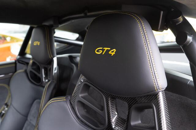Porsche CAYMAN GT4 3.8