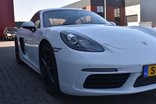 Porsche CAYMAN 2.0 220kW