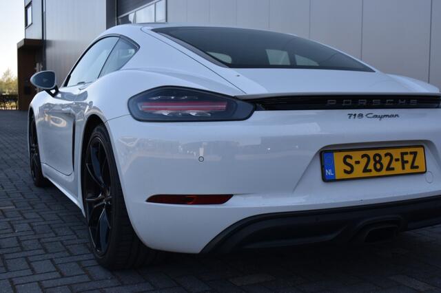 Porsche CAYMAN 2.0 220kW