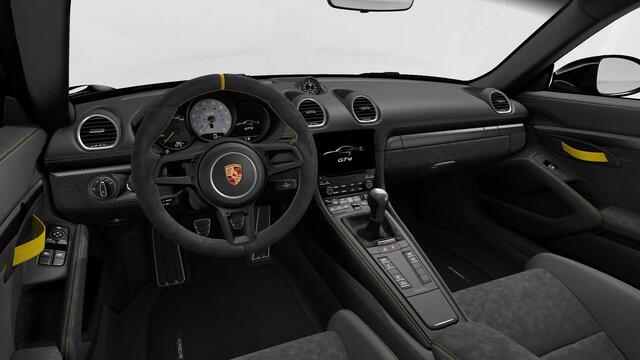 Porsche CAYMAN GT4