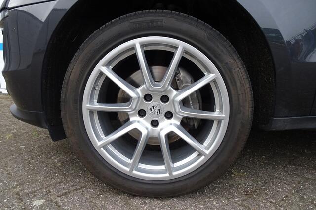 Porsche MACAN 2.0 TURBO LUCHTVERING LEDER SPORT CHRONO PANARAMADAK 20 INCH XENON SPORTUITLAAT