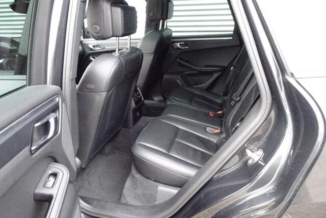 Porsche MACAN 2.0 TURBO LUCHTVERING LEDER SPORT CHRONO PANARAMADAK 20 INCH XENON SPORTUITLAAT
