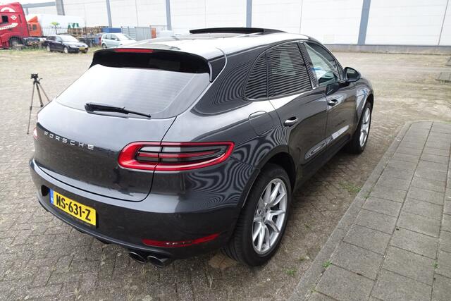 Porsche MACAN 2.0 TURBO LUCHTVERING LEDER SPORT CHRONO PANARAMADAK 20 INCH XENON SPORTUITLAAT