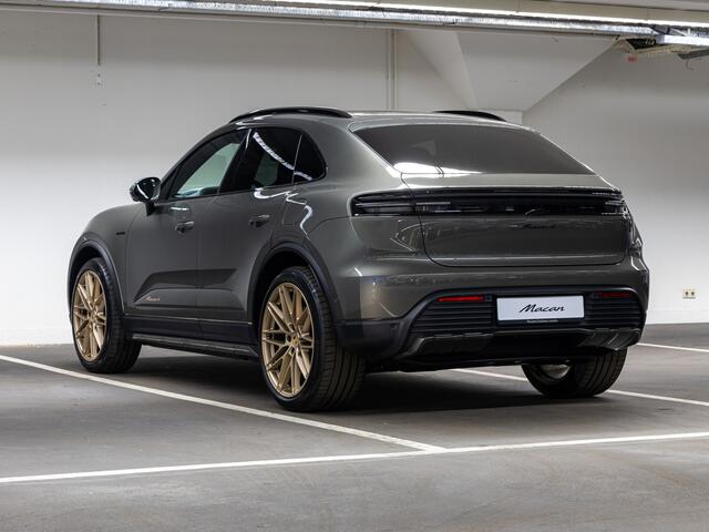 Porsche MACAN 4