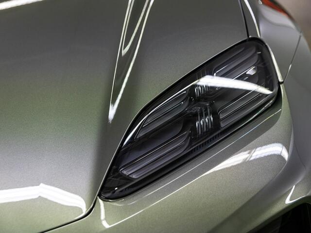 Porsche MACAN 4