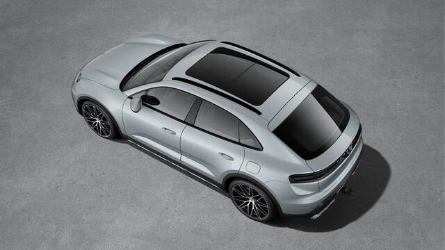 Porsche MACAN 4