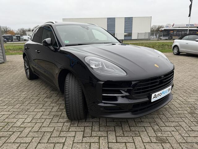 Porsche MACAN 3.0 S Luchtvering Panoramadak ACC LED Standkachel Trekhaak Luchtvering Carplay DAB Comfortstoelen BOSE Soundsystem 360 Graden Camera Vol