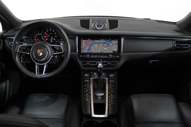 Porsche MACAN 2.0 | SportChrono | Pano | Sportuitlaat | Memory | Dealer Oh