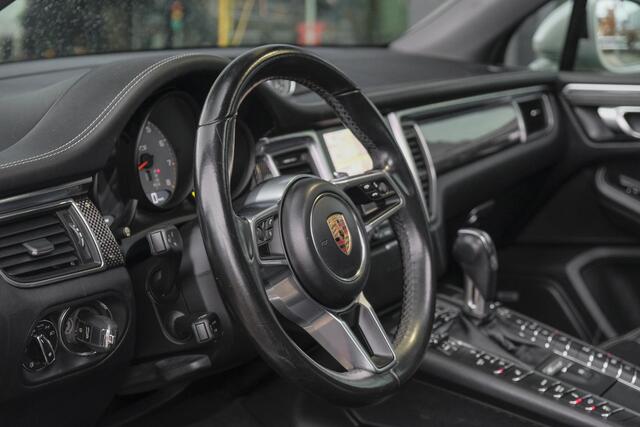 Porsche MACAN 3.0 GTS 360pk Panoramadak Luchtvering PTS kleur PDLS+ Carbon interieur Bose Trekhaak Carplay
